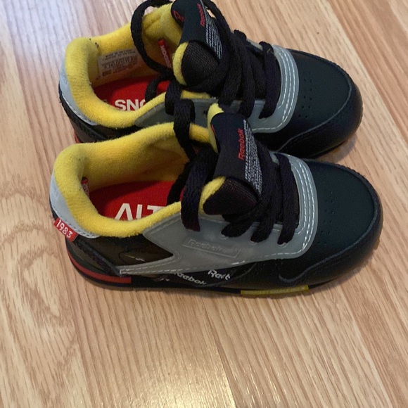 Toddler Retro Reebok - Picture 2 of 4